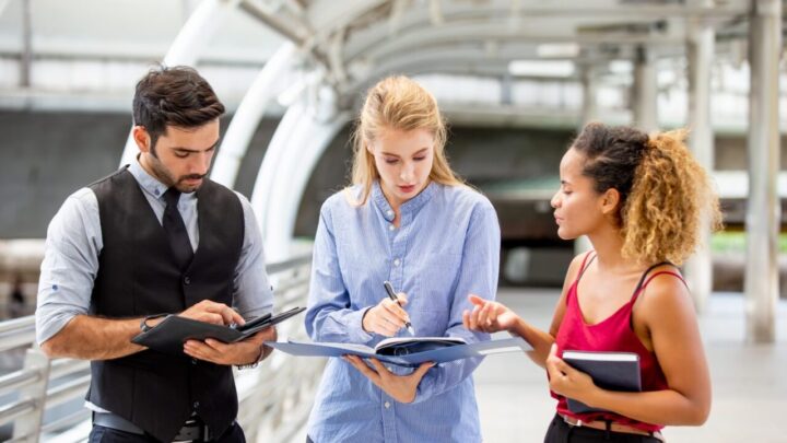 Checklist assurance voyage d&rsquo;affaires : 8 points à vérifier avant un roadshow B2B